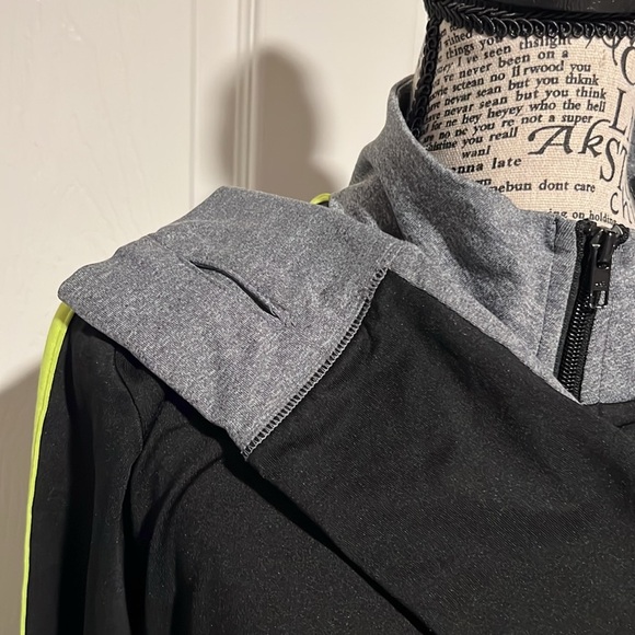 Victoria Secret Pink Ultimate Half Zip Up - Picture 4 of 6